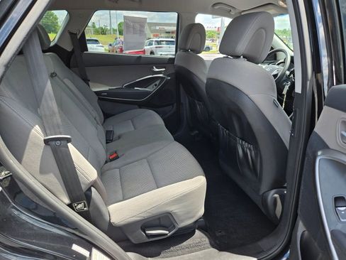 Used 2018 Hyundai Santa Fe SE AWD/4WD image 14