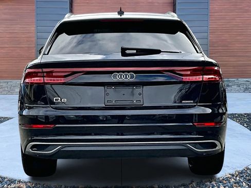Used 2019 Audi Q8 Premium image 4