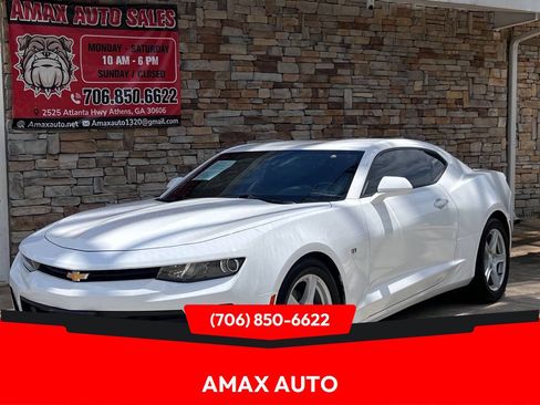 Used 2016 Chevrolet Camaro LT RWD image 1