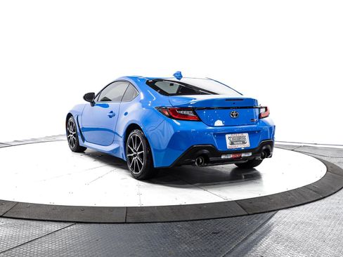 Certified 2023 Toyota GR86 w/ ALL Weather Mat Package (TMS) image 7