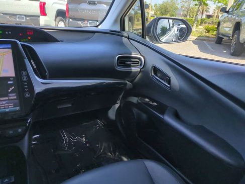 Used 2021 Toyota Prius Limited image 16