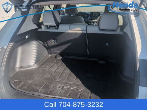 Used 2023 Honda HR-V EX-L image 12
