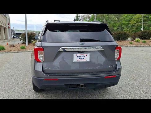 Certified 2022 Ford Explorer XLT w/ Class IV Trailer Tow Package AWD/4WD image 7