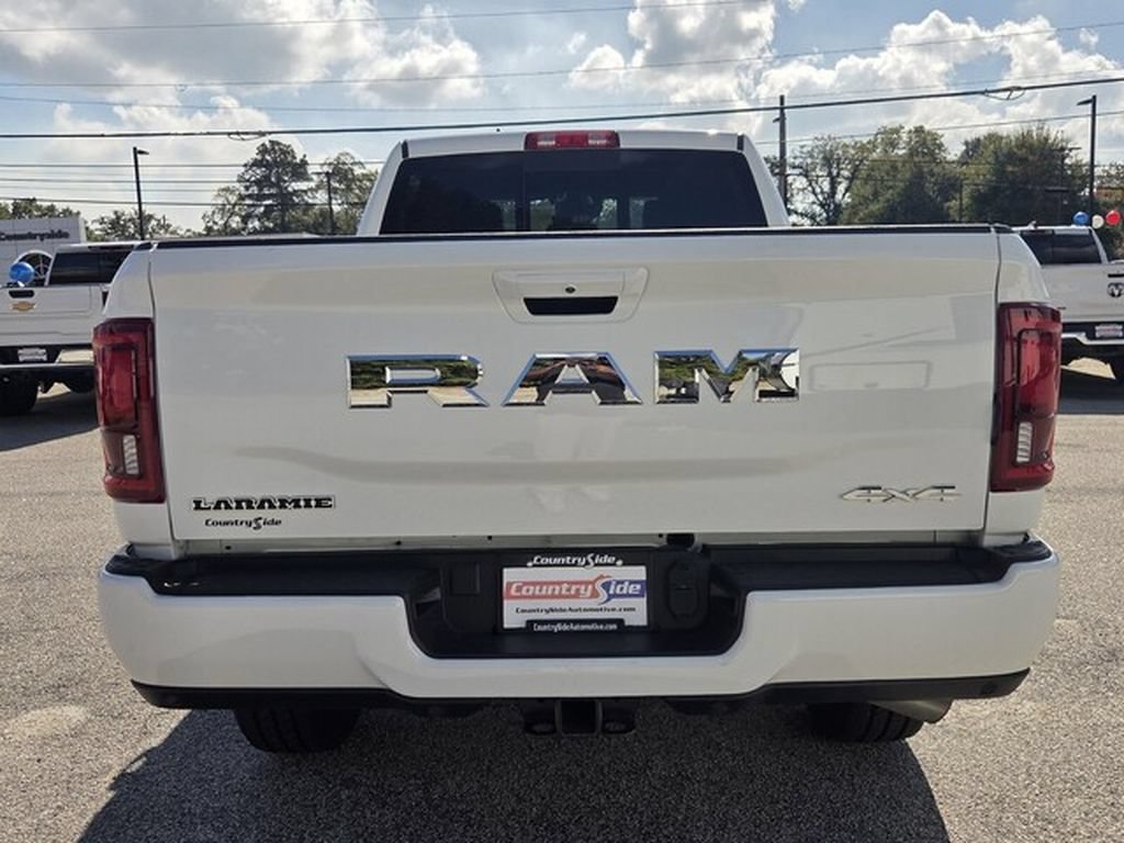 Used 2026 RAM 2500 Laramie AWD/4WD image 7