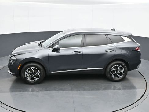 Used 2024 Kia Sportage LX image 18