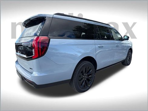 New 2025 Ford Expedition Max Platinum w/ Stealth Appearance Package image 17