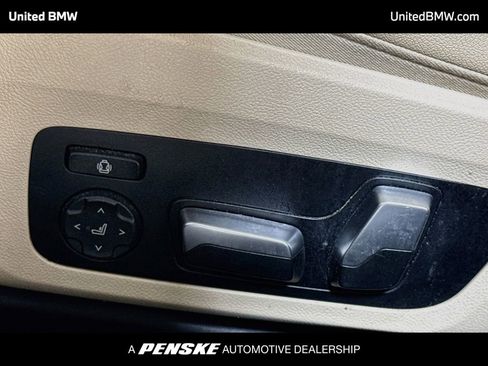 Used 2019 BMW 330i Sedan RWD image 4