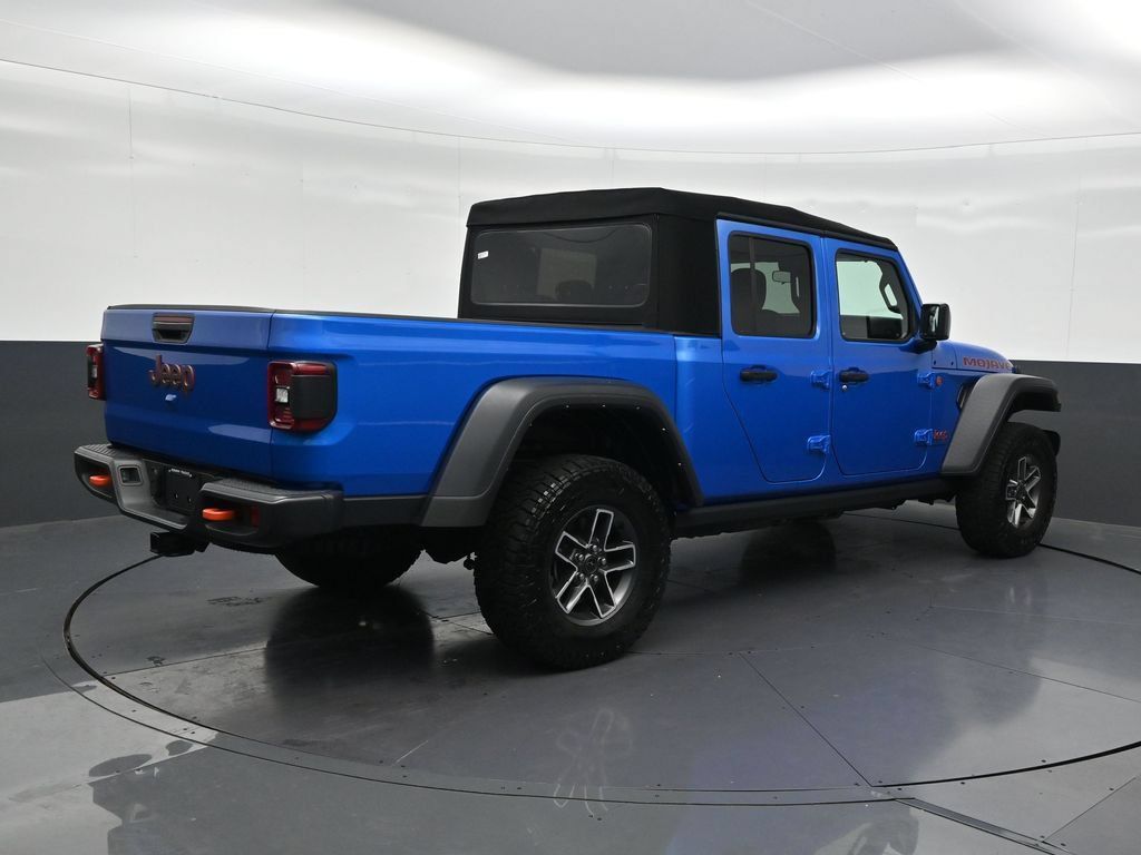 Used 2024 Jeep Gladiator Mojave AWD/4WD image 5