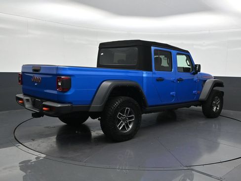 Used 2024 Jeep Gladiator Mojave AWD/4WD image 5