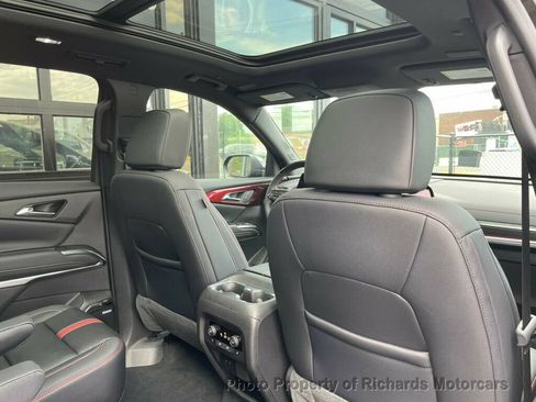 Used 2026 Chevrolet Traverse RS AWD/4WD image 21
