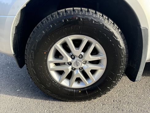 Used 2019 Nissan Frontier SV image 10