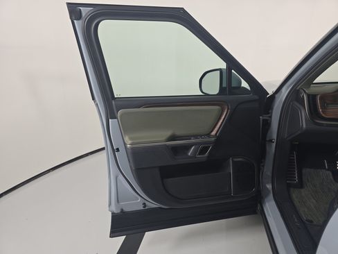 Used 2023 Rivian R1S Adventure AWD/4WD image 16