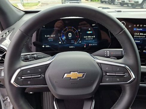 Used 2026 Chevrolet Equinox LT FWD image 19