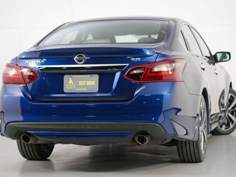 Used 2017 Nissan Altima 2.5 SR image 4