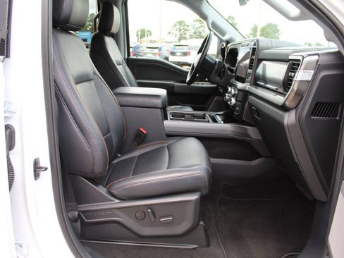 Used 2026 Ford F250 Lariat AWD/4WD image 14
