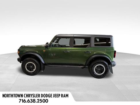 Used 2023 Ford Bronco Badlands AWD/4WD image 2