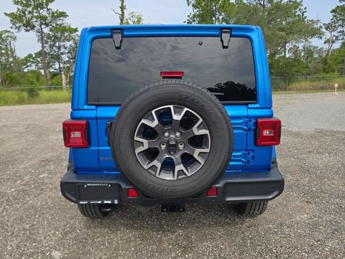 New 2026 Jeep Wrangler Unlimited Sahara w/ Safety Group AWD/4WD image 5