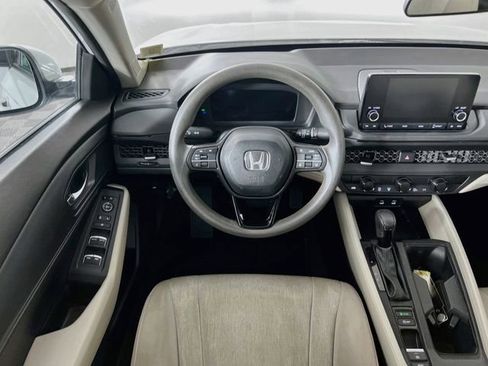 Certified 2023 Honda Accord EX image 25