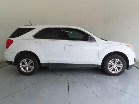 Used 2013 Chevrolet Equinox LS AWD/4WD image 2