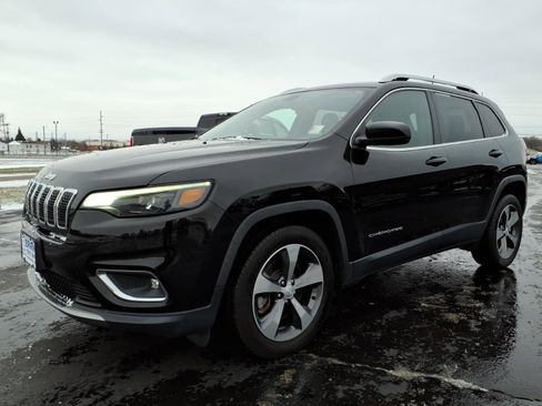 Certified 2019 Jeep Cherokee Limited image 3