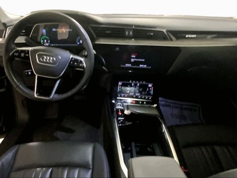 Used 2022 Audi e-tron Premium Plus AWD/4WD image 15