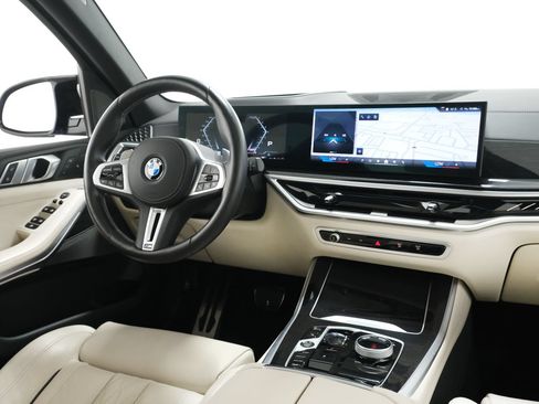 Used 2025 BMW X5 M60i AWD/4WD image 10