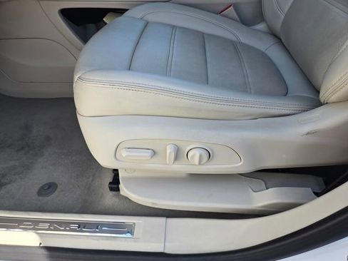 Used 2023 GMC Acadia Denali AWD/4WD image 14