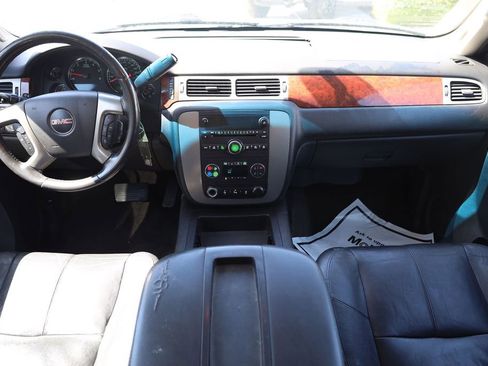 Used 2013 GMC Yukon SLT AWD/4WD image 19