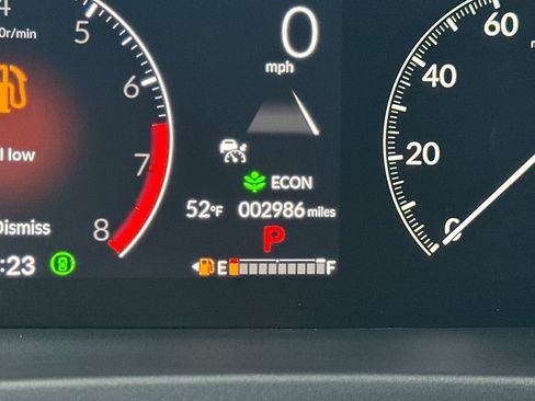 Used 2025 Honda Pilot Sport image 35