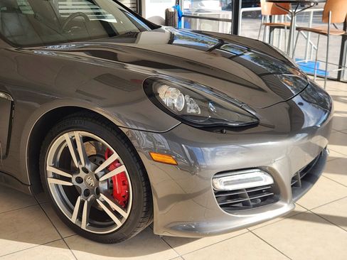 Used 2013 Porsche Panamera GTS image 9