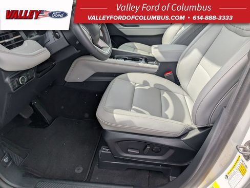 New 2025 Ford Explorer Active w/ Active Comfort Package AWD/4WD image 24