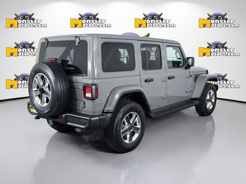 Used 2021 Jeep Wrangler Unlimited Sahara AWD/4WD image 5