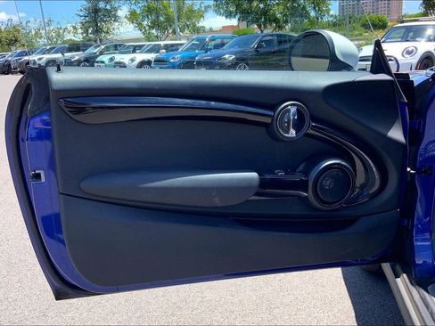 Used 2019 MINI Cooper 2-Door Hardtop w/ Signature Upholstery Package FWD image 20
