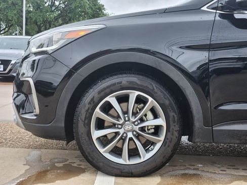 Used 2017 Hyundai Santa Fe Limited FWD image 6