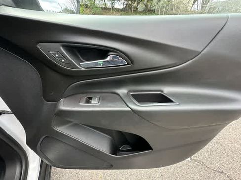 Used 2018 Chevrolet Equinox LT AWD/4WD image 20