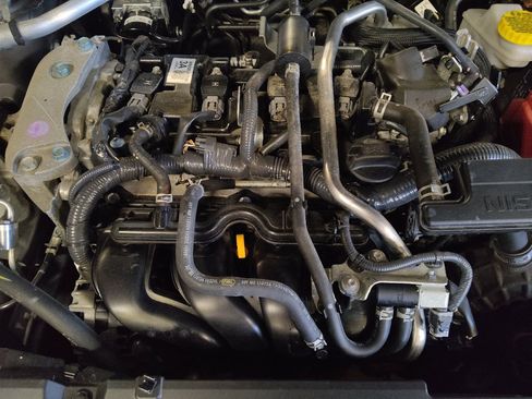 Used 2025 Nissan Sentra SV FWD image 30