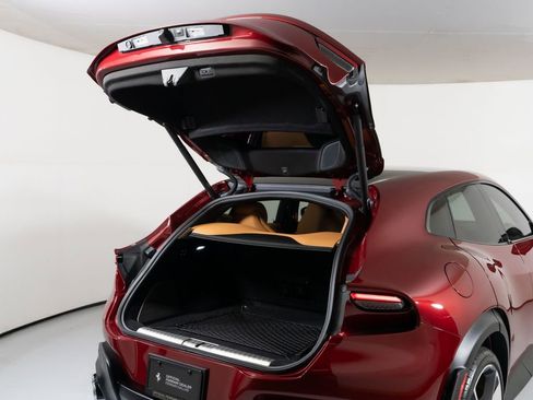 Used 2025 Ferrari Purosangue AWD/4WD image 15