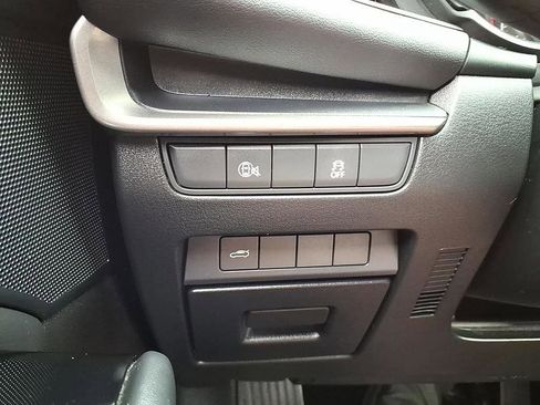 Used 2024 MAZDA MAZDA3 s FWD image 32
