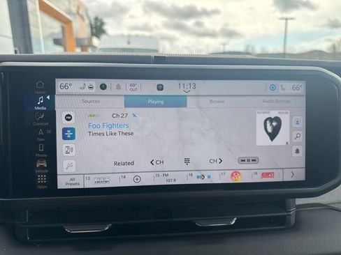 Used 2025 Jeep Wrangler Unlimited Sahara image 19