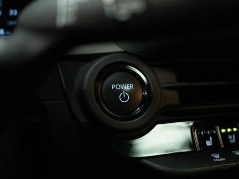 Used 2025 Toyota Crown w/ Carpet Mat Package (TMS) image 25