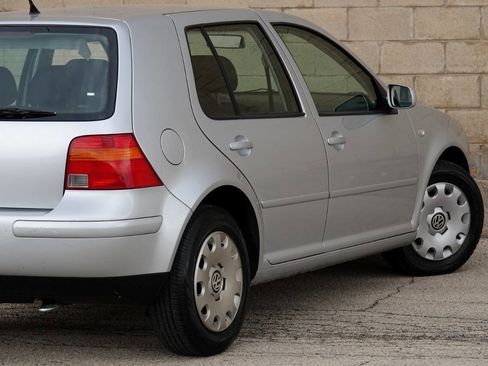 Used 2005 Volkswagen Golf GL image 22