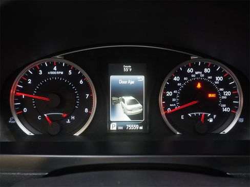 Used 2016 Toyota Camry XLE image 18