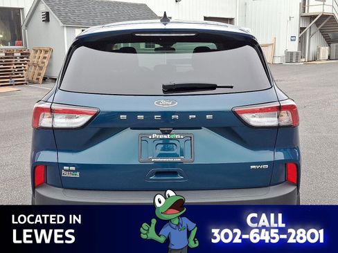 Used 2020 Ford Escape SE image 5
