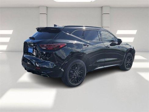Certified 2023 Chevrolet Blazer RS w/ Driver Confidence II Package image 5