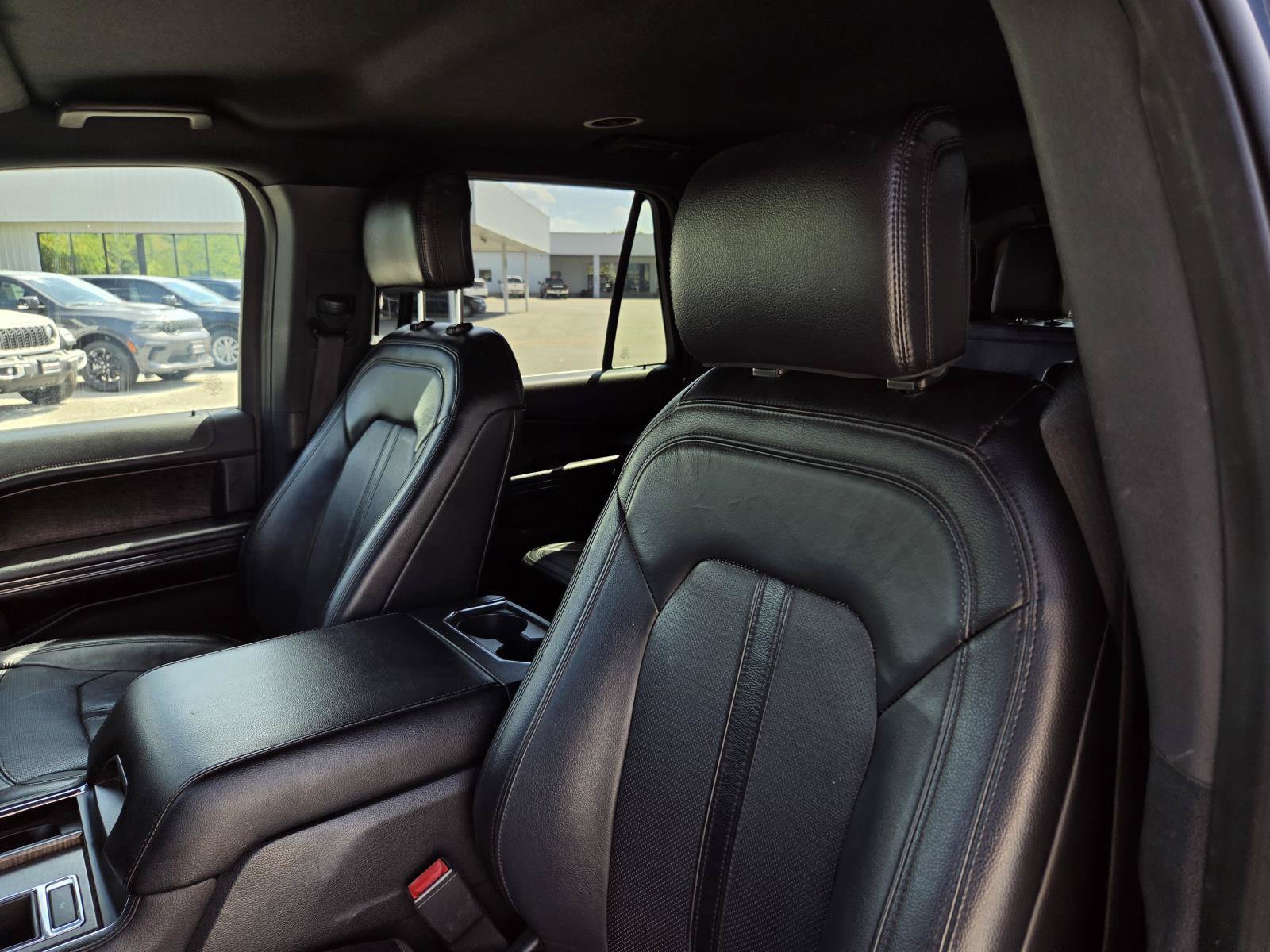 Used 2020 Ford Expedition Limited RWD image 24