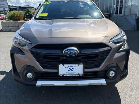 Used 2023 Subaru Outback Limited XT AWD/4WD image 2