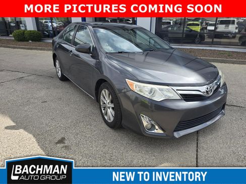 Used 2012 Toyota Camry XLE image 1