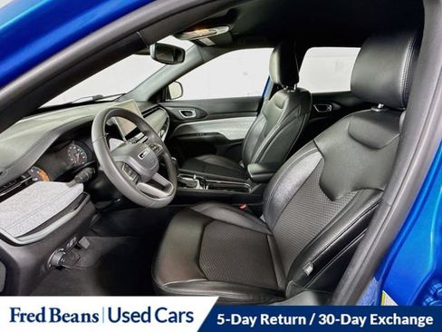 Used 2024 Jeep Compass Latitude AWD/4WD image 26