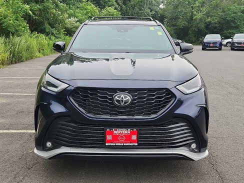 Used 2022 Toyota Highlander XSE image 2