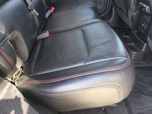 Used 2019 Jeep Wrangler Unlimited Rubicon AWD/4WD image 27